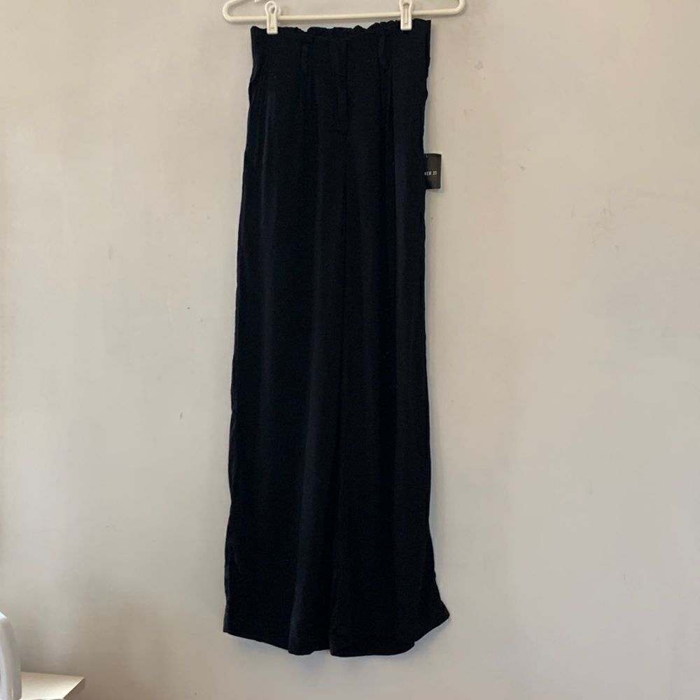 Forever 21 black long woven pants Size S NWT